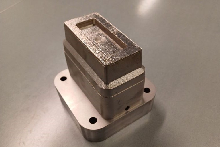 3D-tulostettu keerna ennen koneistusta.