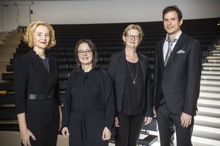 Kielten yksikön uudet professorit