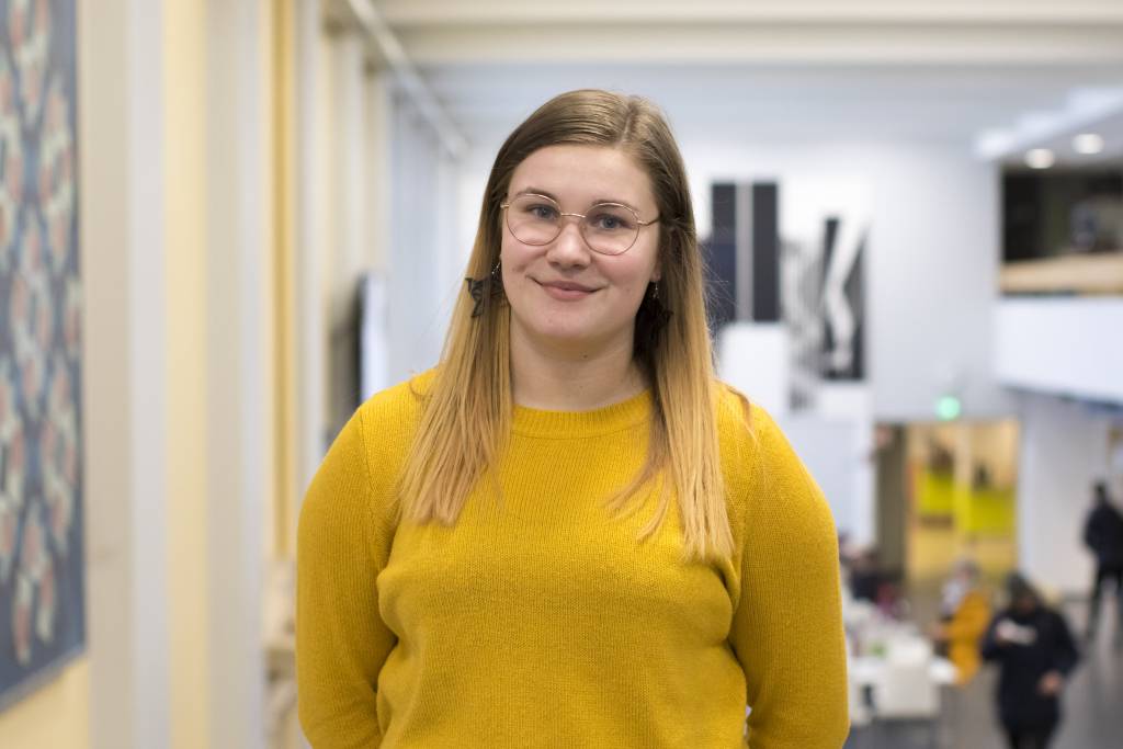 Opiskelijalähettiläs Ida Meskanen TAMKin pääkampuksela