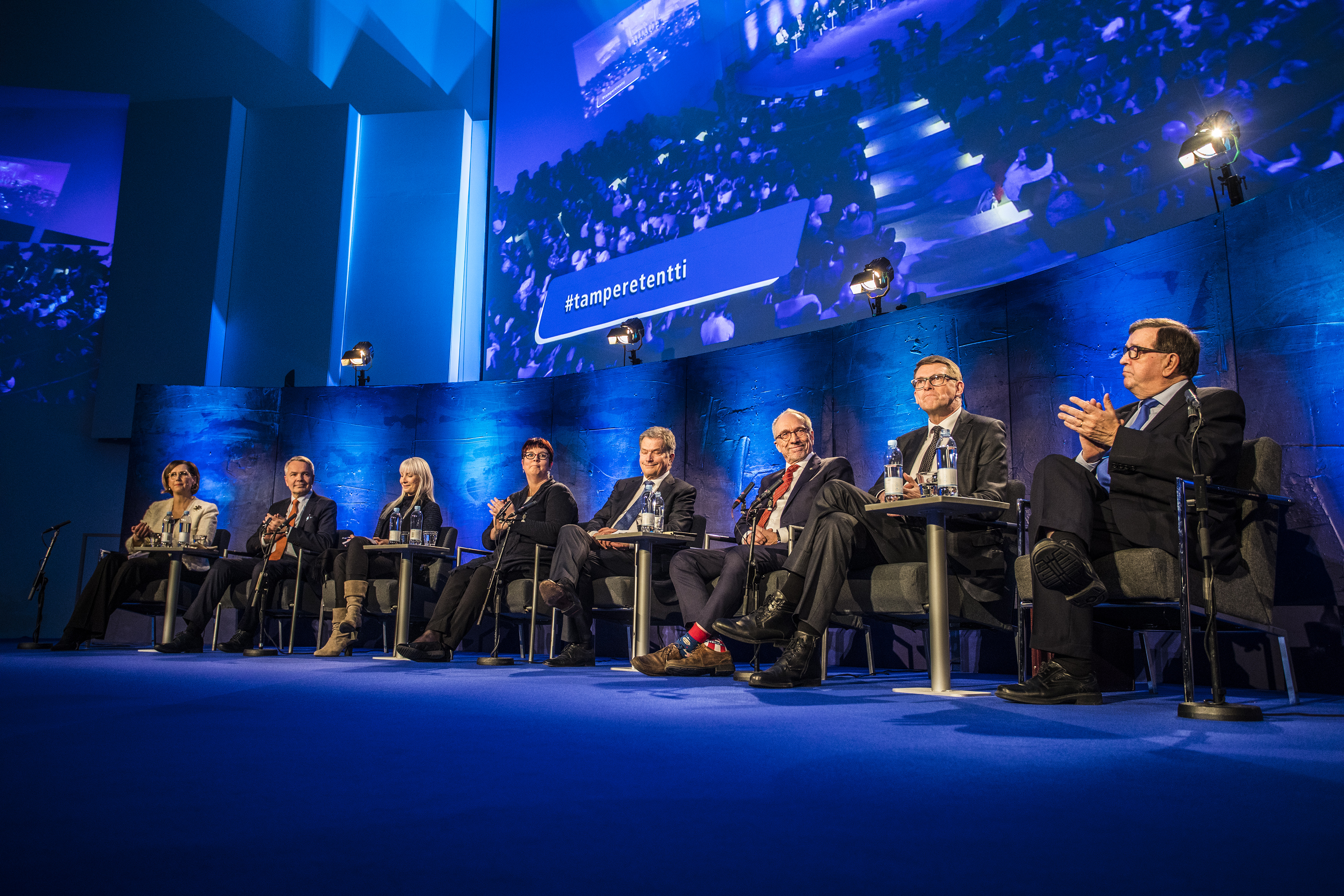 ehdokkaat vaalitentissä