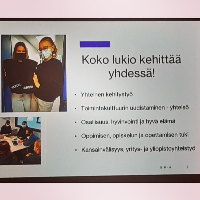 Kuva, jossa dia, jossa lukee Koko lukio kehittää-hankkeen tärkeimmät asiat esimerkiksi se, että koko lukio kehittää yhdessä