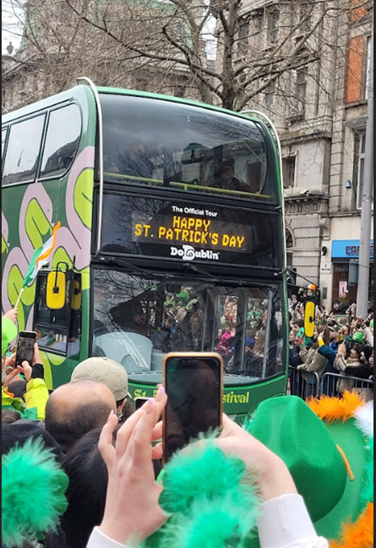 Kaksikerroksinen bussi