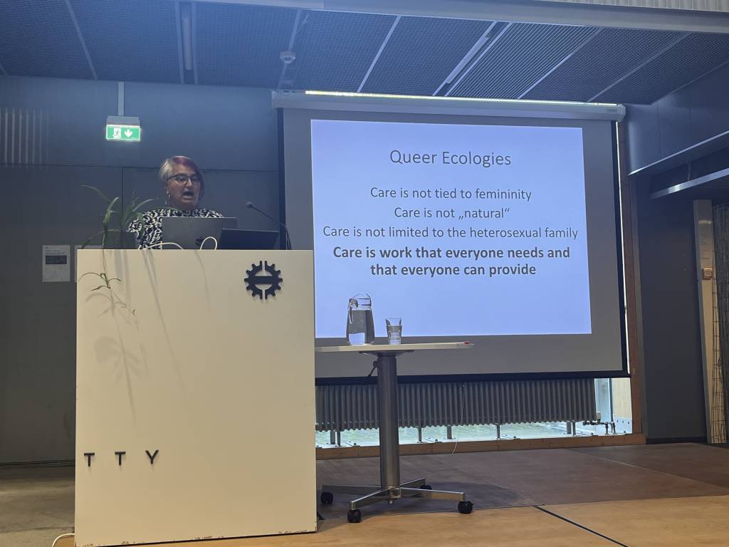 Christine Bauhardt giving a lecture