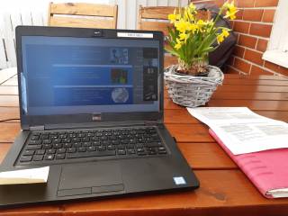 Päivin etätyöpiste terassilla