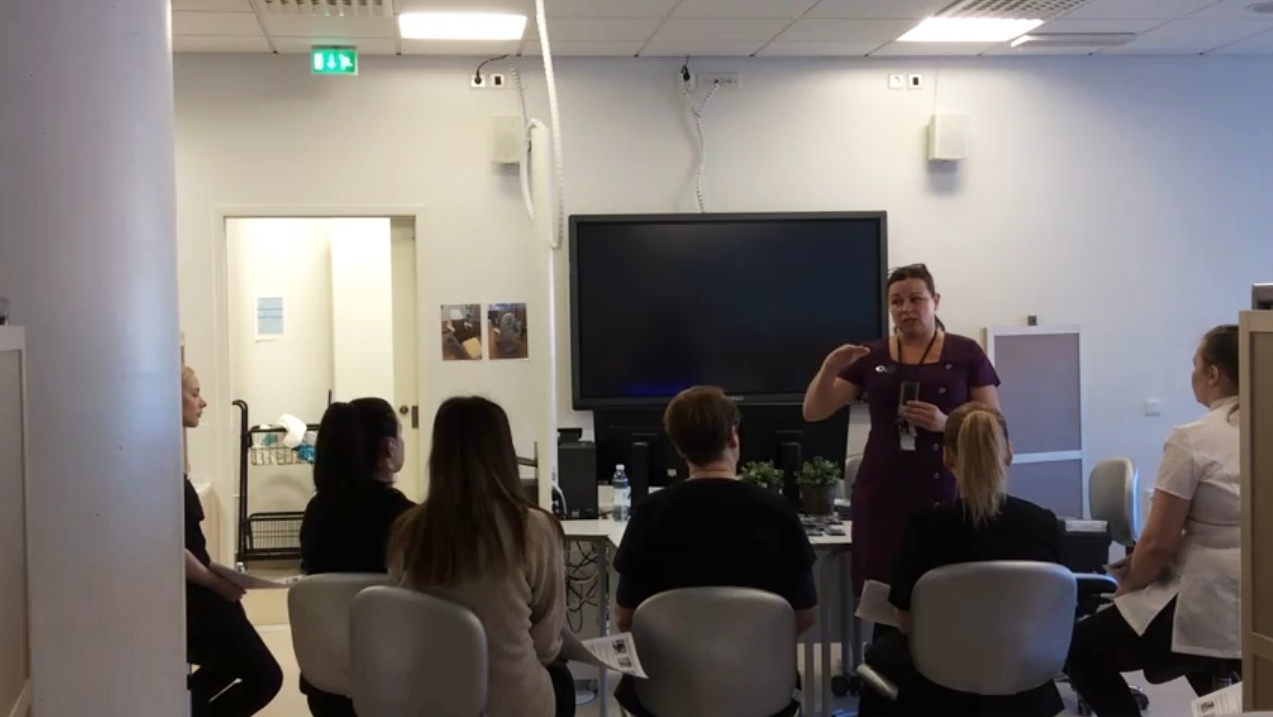 Stadin ammattiopistossa opetustilanne luokassa