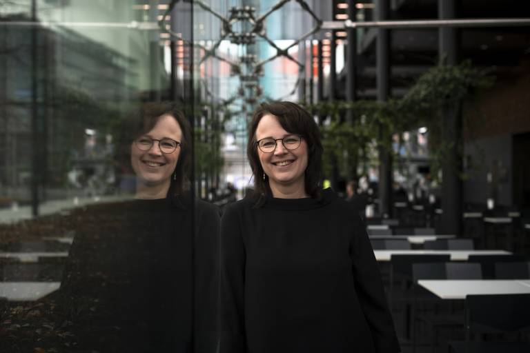 Professori Johanna Vaattovaara Helsingissä 22. lokakuuta 2021.