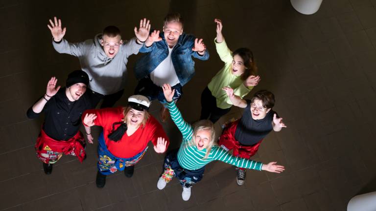 Ryhmä opiskelijoita