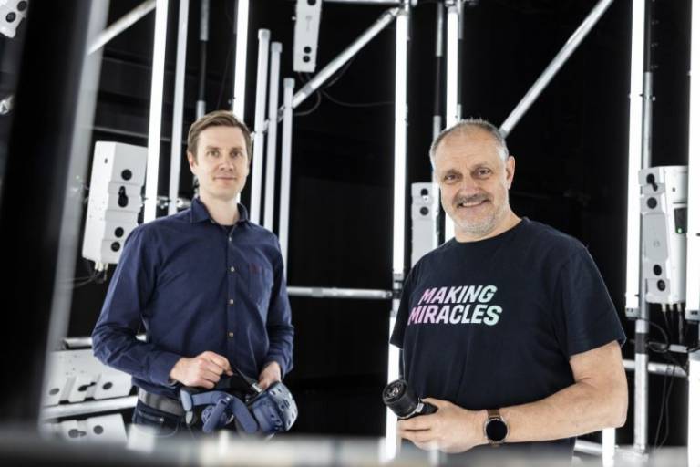 Jussi Rantala ja ja Atanas Gotchev CIVIT-tutkimuskeskuksessa