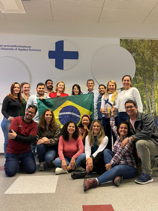 Ryhmäkuva vieraista.