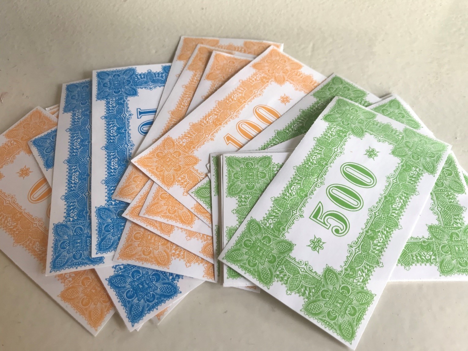 Monopoli-leikkirahaa.