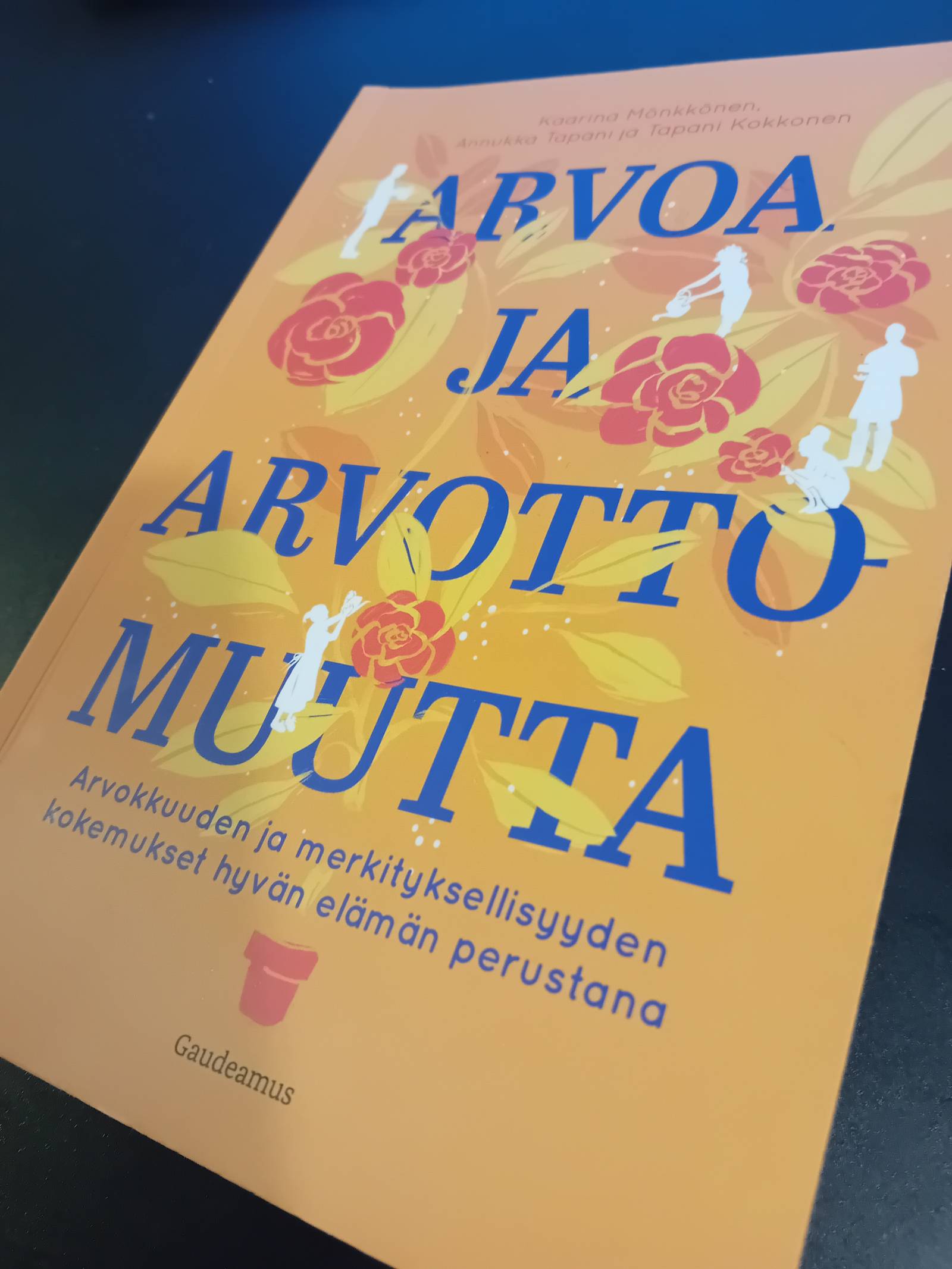 Kuva kirjan kannesta.