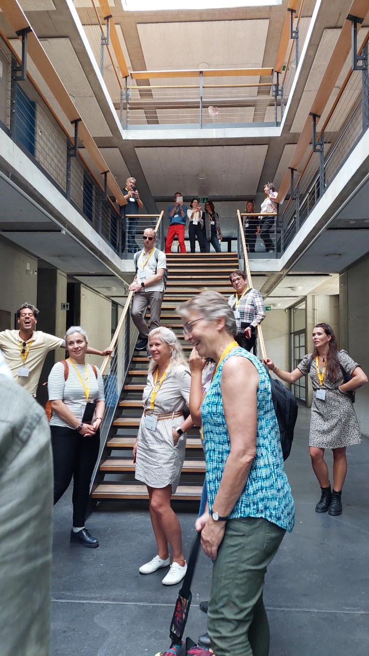 Ryhmäkuva osallistujista.