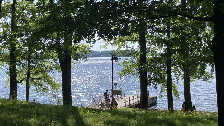 Pyhäjärvi’s shimmering waters reflect the beauty of Tampere’s summer days.