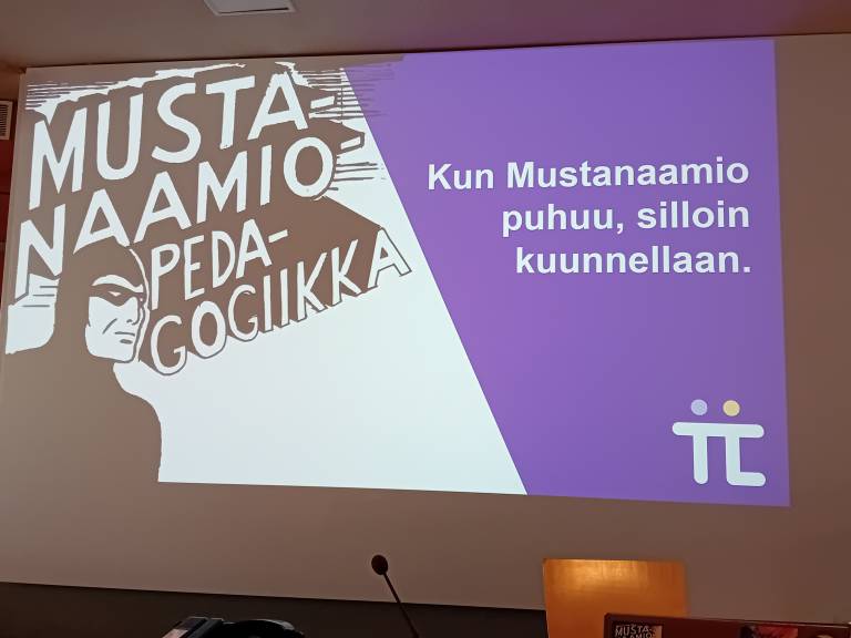 Esitysdia: "Kun Mustanaamio puhuu, silloin kuunnellaan."