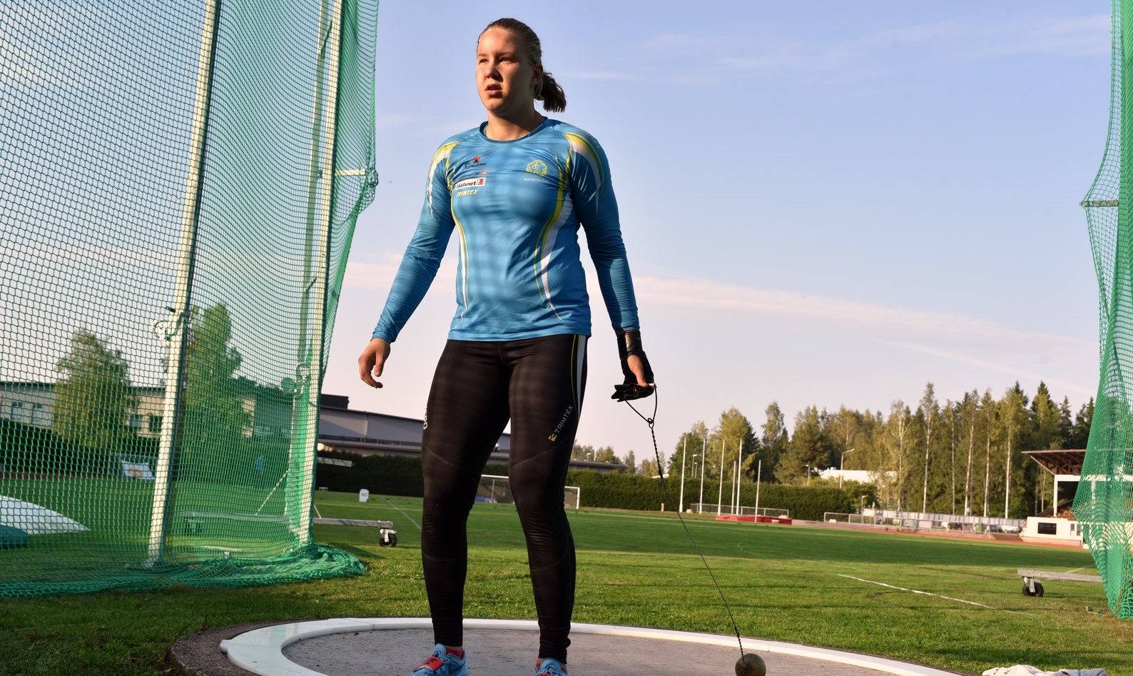 Johanna moukarinheittoringissä.