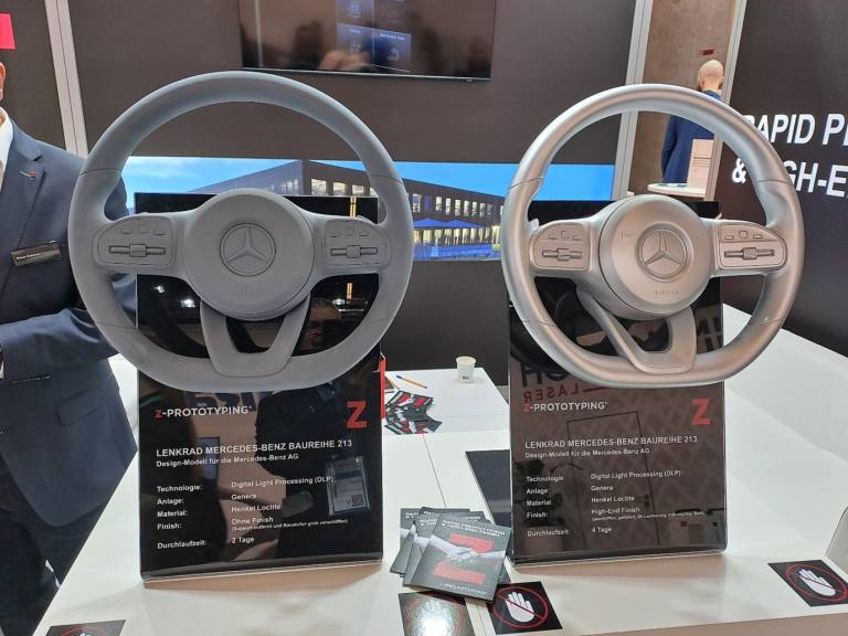 Auton ratin suunnittelumalli, Z-Prototyping, materiaalina Henkel Loctite, valmistettu DLP (Digital Light Processing) -tulostimella.