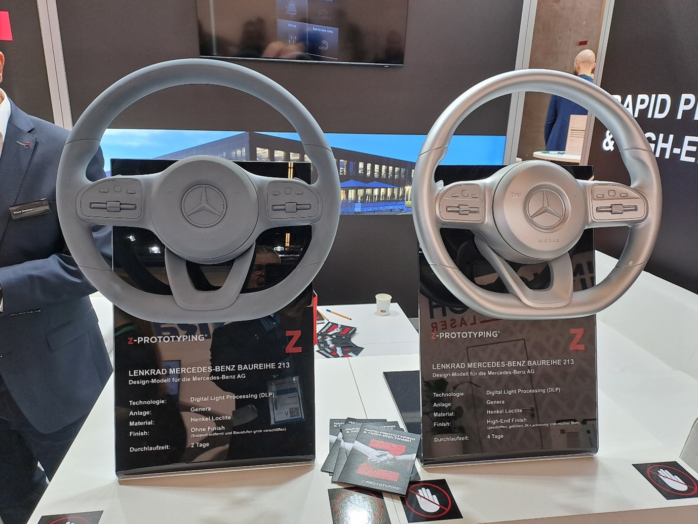 Auton ratin suunnittelumalli, Z-Prototyping, materiaalina Henkel Loctite, valmistettu DLP (Digital Light Processing) -tulostimella.