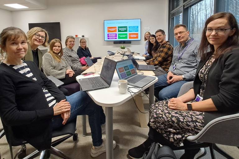 Kuvassa edustajia TAMKista, OAMKista, Savoniasta ja Humakista.