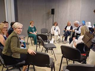 EACC:n jäsenet kokoontumassa.