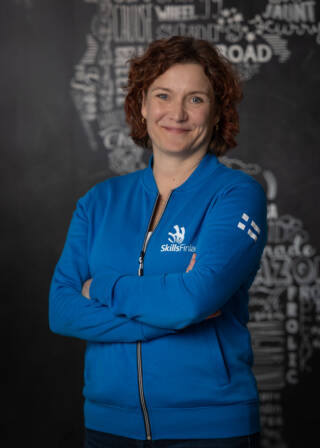 Teija Ripattila puolilähikuva.