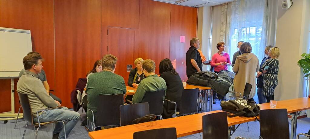 Työpajatyöskentelyä kehittämispäivässä.