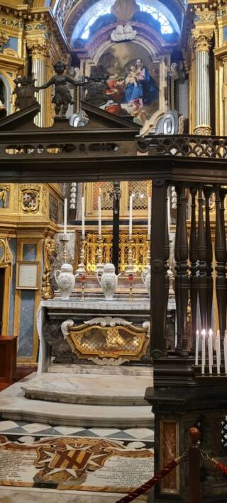 Katedraali sisältä