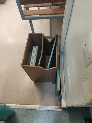 Laatikko, jossa kuvalevyjä